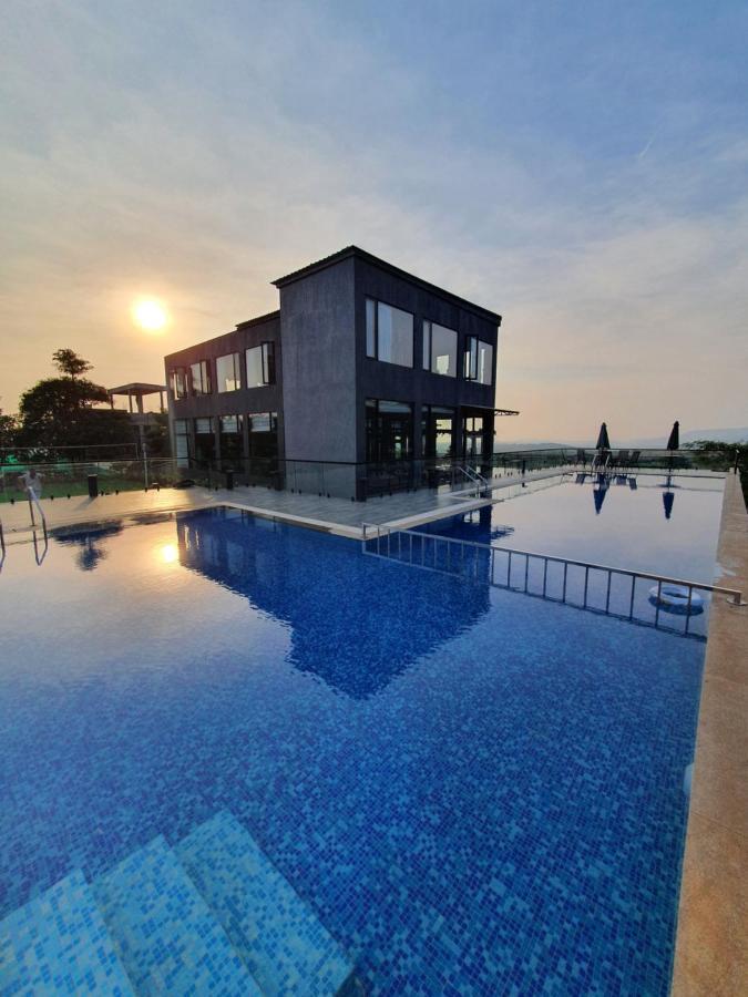 Paraiso Resort&Club Igatpuri Extérieur photo